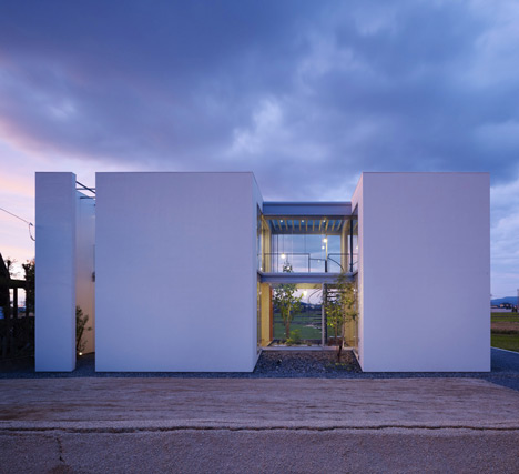 House in Masaki by Hayato Komatsu Architects House in Masaki by Hayato Komatsu Architects