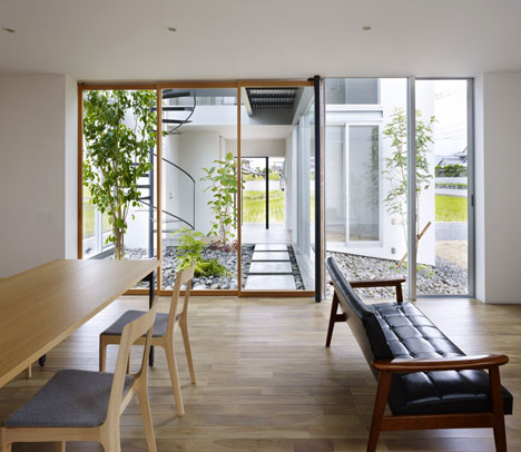 House in Masaki by Hayato Komatsu Architects House in Masaki by Hayato Komatsu Architects