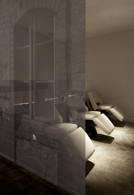 Salon by Takara Space Design