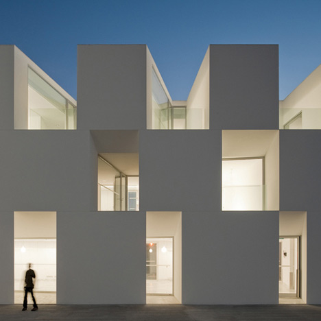 House for elderly people by Aires Mateus Arquitectos