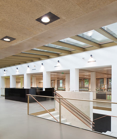 Hauptschule Rattenberg by Daniel Fugenschuh