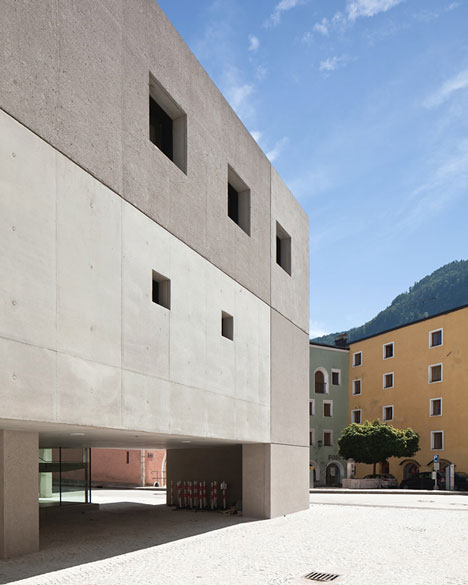 Hauptschule Rattenberg by Daniel Fügenschuh