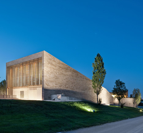 Bodega-La-Grajera-by-Virai-Arquitectos Bodega-La-Grajera-by-Virai-Arquitectos