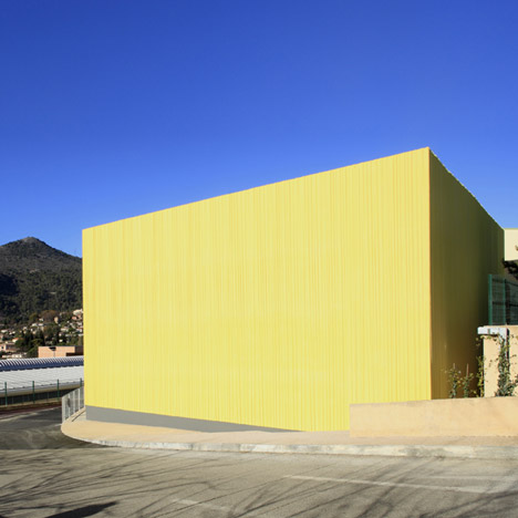 Gymnastics building by Heams et Michel Gymnastics building by Heams et Michel