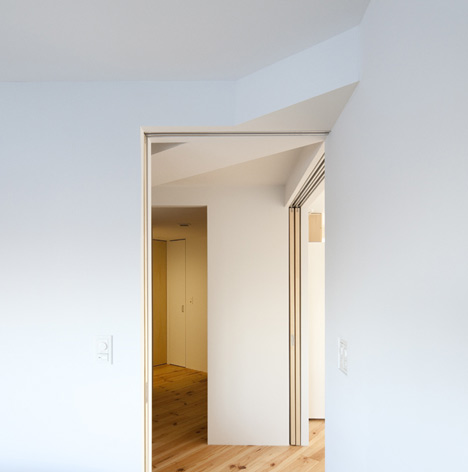 High-rise Residence by Hiroyuki Tanaka Architects High-rise Residence by Hiroyuki Tanaka Architects