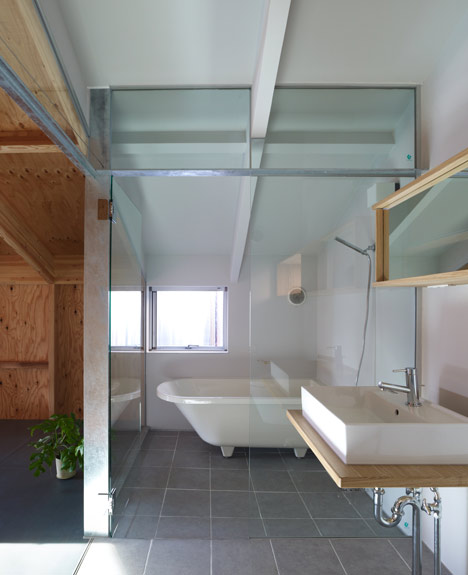 House in Seya by Suppose Design Office House in Seya by Suppose Design Office