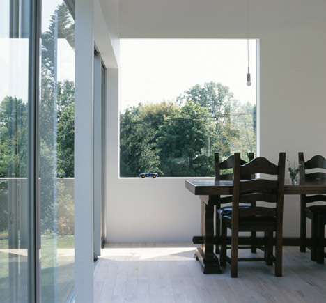Izukougen House by Atelier Shinya Miura
