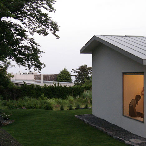 Izukougen House by Atelier Shinya Miura