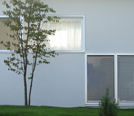 Izukougen House by Atelier Shinya Miura