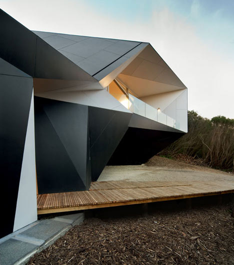 Klein Bottle House by McBride Charles Ryan Klein Bottle House by McBride Charles Ryan