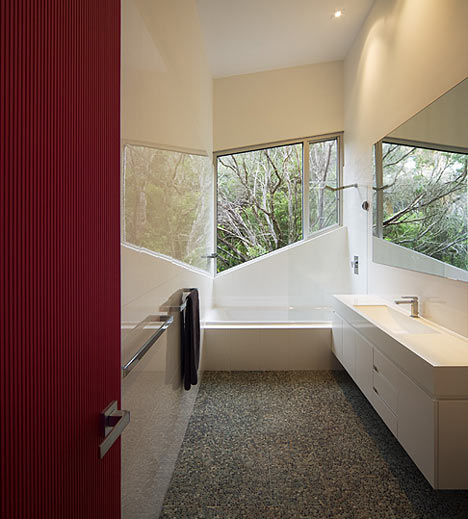 Klein Bottle House by McBride Charles Ryan Klein Bottle House by McBride Charles Ryan
