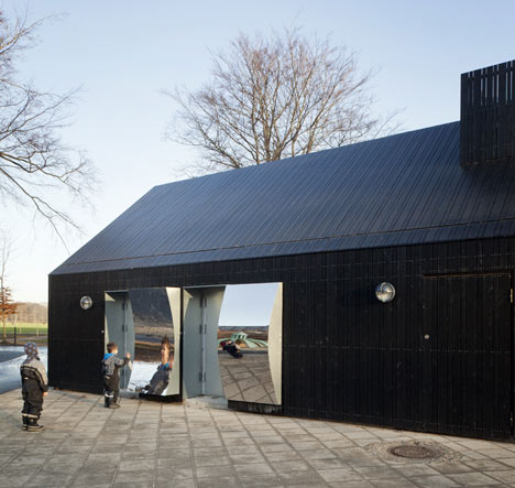Mirror House by MLRP Mirror House by MLRP