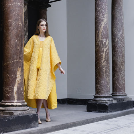 Spider-silk cape by Simon Peers and Nicholas Godley Spider-silk cape by Simon Peers and Nicholas Godley