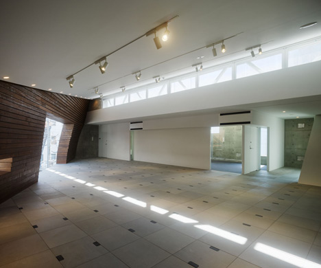 Sunwell Muse by Takato Tamagami and Be-Fun Sunwell Muse by Takato Tamagami and Be-Fun