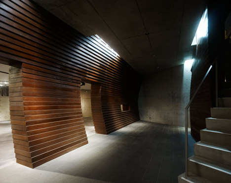 Sunwell Muse by Takato Tamagami and Be-Fun Sunwell Muse by Takato Tamagami and Be-Fun