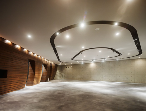 Sunwell Muse by Takato Tamagami and Be-Fun Sunwell Muse by Takato Tamagami and Be-Fun