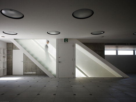 Sunwell Muse by Takato Tamagami and Be-Fun Sunwell Muse by Takato Tamagami and Be-Fun