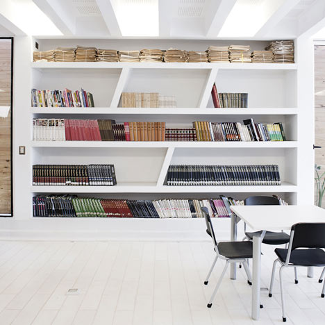 Taltal Public Library by Murua Valenzuela Architects