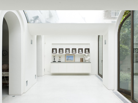 The Glass Wave by Andy Martin Associates