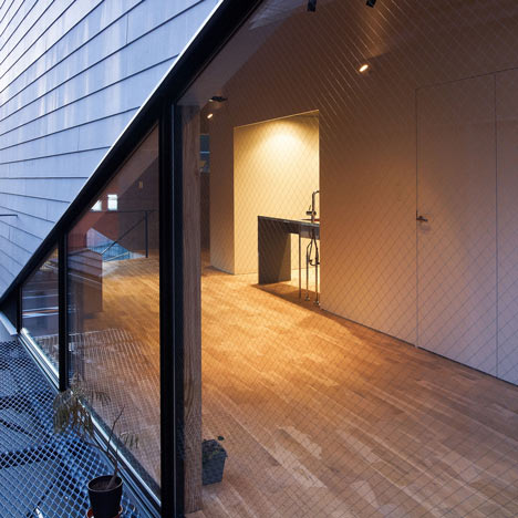 Veterinarian N House by Eureka and Atelier Chocolate Veterinarian N House by Eureka and Atelier Chocolate