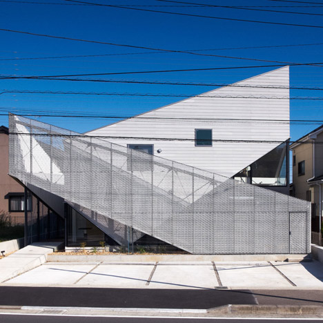 Veterinarian N House by Eureka and Atelier Chocolate