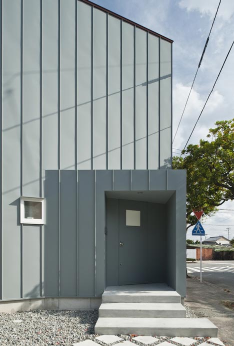 House in Saitozaki by Case-Real