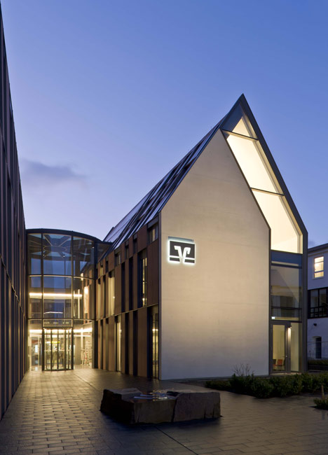 Volksbank Gifhorn by Stephan Braunfels Architekten Volksbank Gifhorn by Stephan Braunfels Architekten