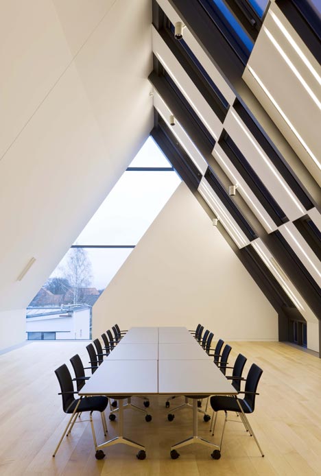 Volksbank Gifhorn by Stephan Braunfels Architekten Volksbank Gifhorn by Stephan Braunfels Architekten