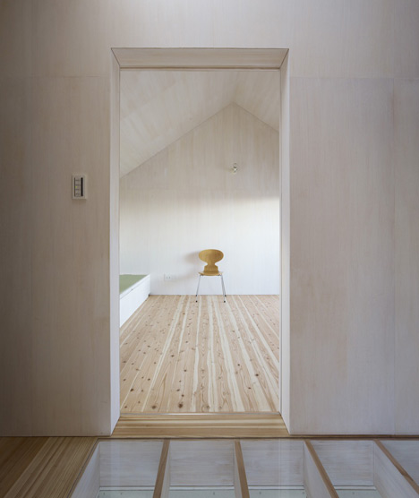 Cloudy House by Takao Shiotsuka