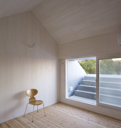 Cloudy House by Takao Shiotsuka