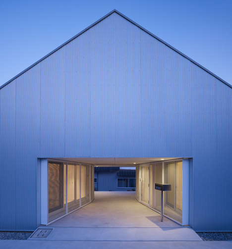 Cloudy House by Takao Shiotsuka