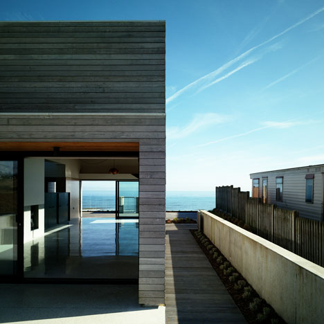 Seaside House by A2 Architects Seaside House by A2 Architects
