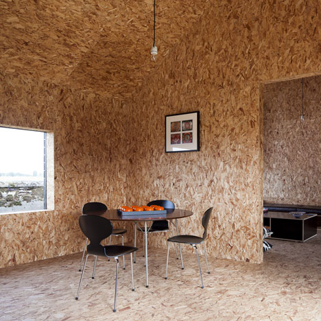 Stealth Barn by Carl Turner Architects