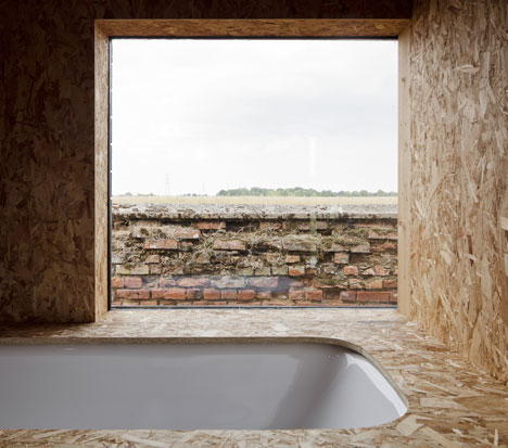 Stealth Barn by Carl Turner Architects