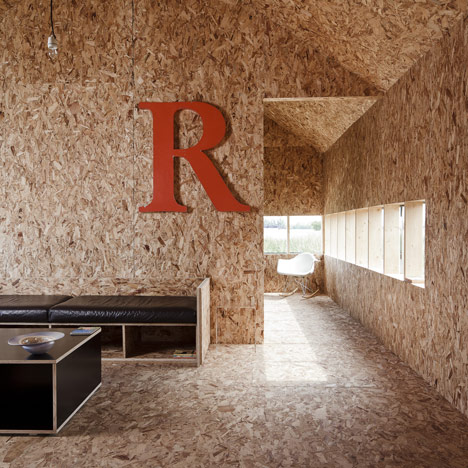 Stealth Barn by Carl Turner Architects
