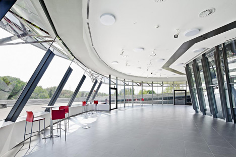 iGuzzini Illuminazione Espana SA Headquarters by MiAS Architects iGuzzini Illuminazione Espana SA Headquarters by MiAS Architects