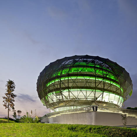 iGuzzini Illuminazione Espana SA Headquarters by MiAS Architects iGuzzini Illuminazione Espana SA Headquarters by MiAS Architects