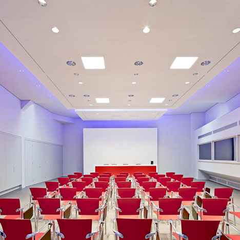 iGuzzini Illuminazione Espana SA Headquarters by MiAS Architects iGuzzini Illuminazione Espana SA Headquarters by MiAS Architects