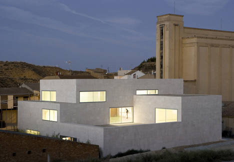 Bajo Martin County Seat by Magen Arquitectos