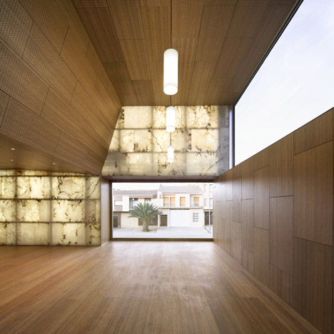 Bajo Martin County Seat by Magen Arquitectos