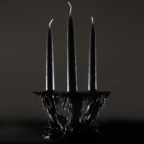 Gravity candle holder by Jolan van der Wiel