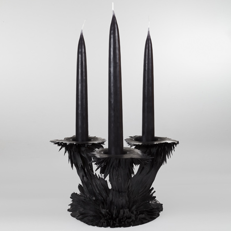 Gravity candle holder by Jolan van der Wiel
