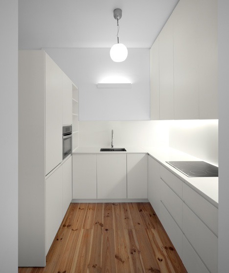 Arroios Apartment by Tiago Filipe Santos Arroios Apartment by Tiago Filipe Santos