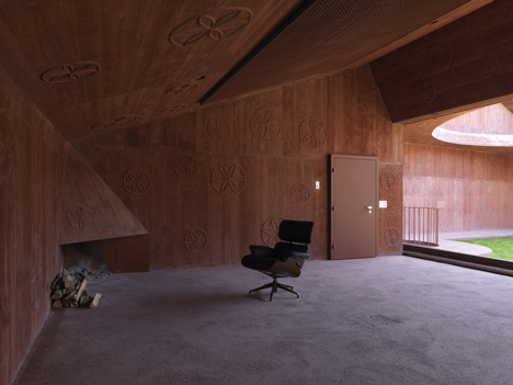 Atelier Bardill by Valerio Olgiati