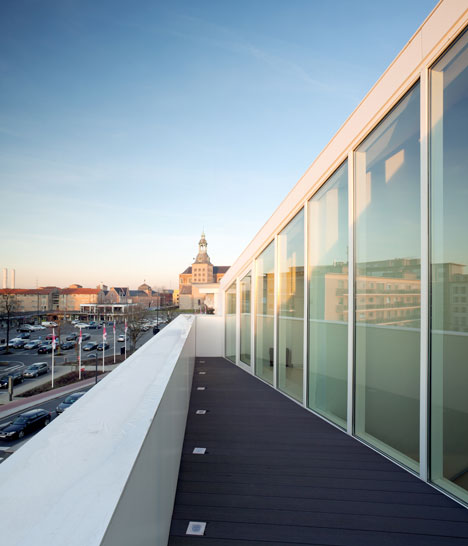 City Hall Harelbeke by Dehullu & Partners