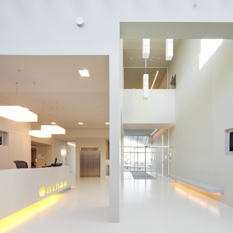 City Hall Harelbeke by Dehullu & Partners