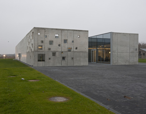 Crematorium in Kėdainiai by Architektu Biuras Crematorium in Kėdainiai by Architektu Biuras
