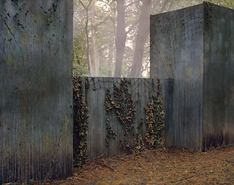 Days Lost by Katja Mayer and Peter Chadwick
