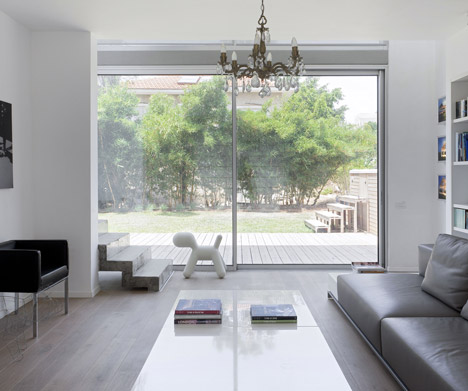 House N by Sharon Neuman and Oded Stern-Meiraz House N by Sharon Neuman and Oded Stern-Meiraz