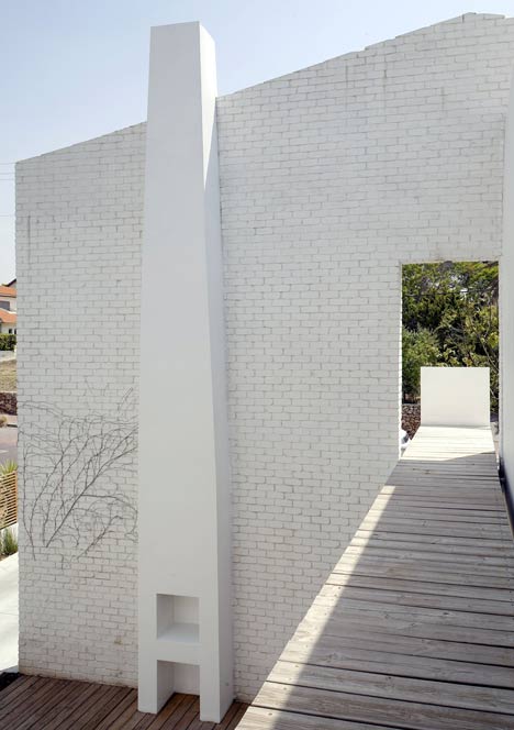 House N by Sharon Neuman and Oded Stern-Meiraz House N by Sharon Neuman and Oded Stern-Meiraz